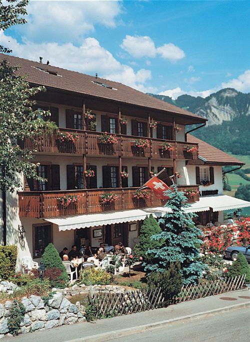 Hotel Restaurant Le Gruyerien Morlon Exterior photo